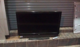 二手傢俱買賣區:各種中古液晶電視32.37.42.47便宜出清-荃心專業新竹竹北搬家